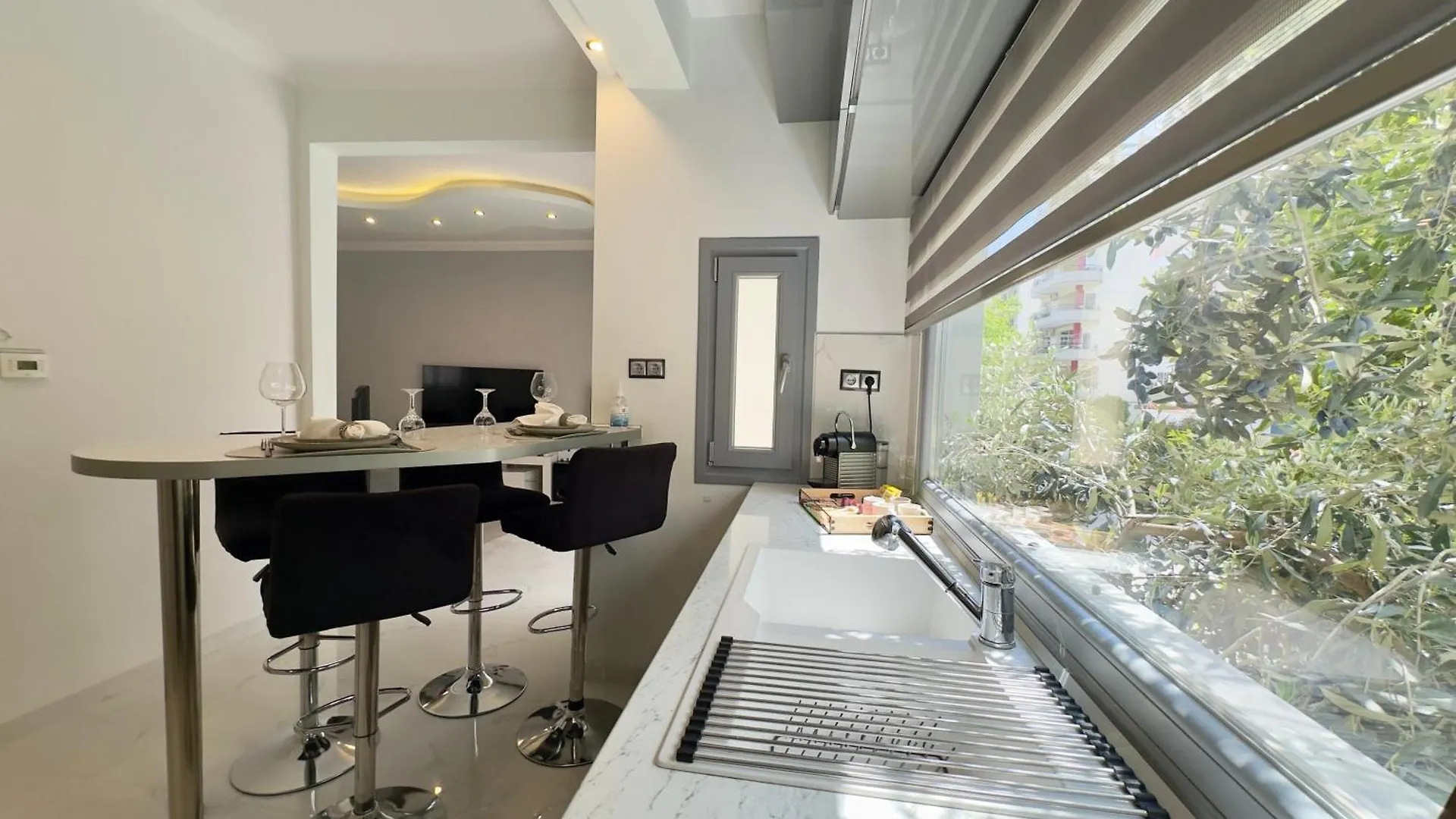 Zillion Home - Modern & Lux Stay In Kalamaria By Tt Thessaloniki 0*,  Greece