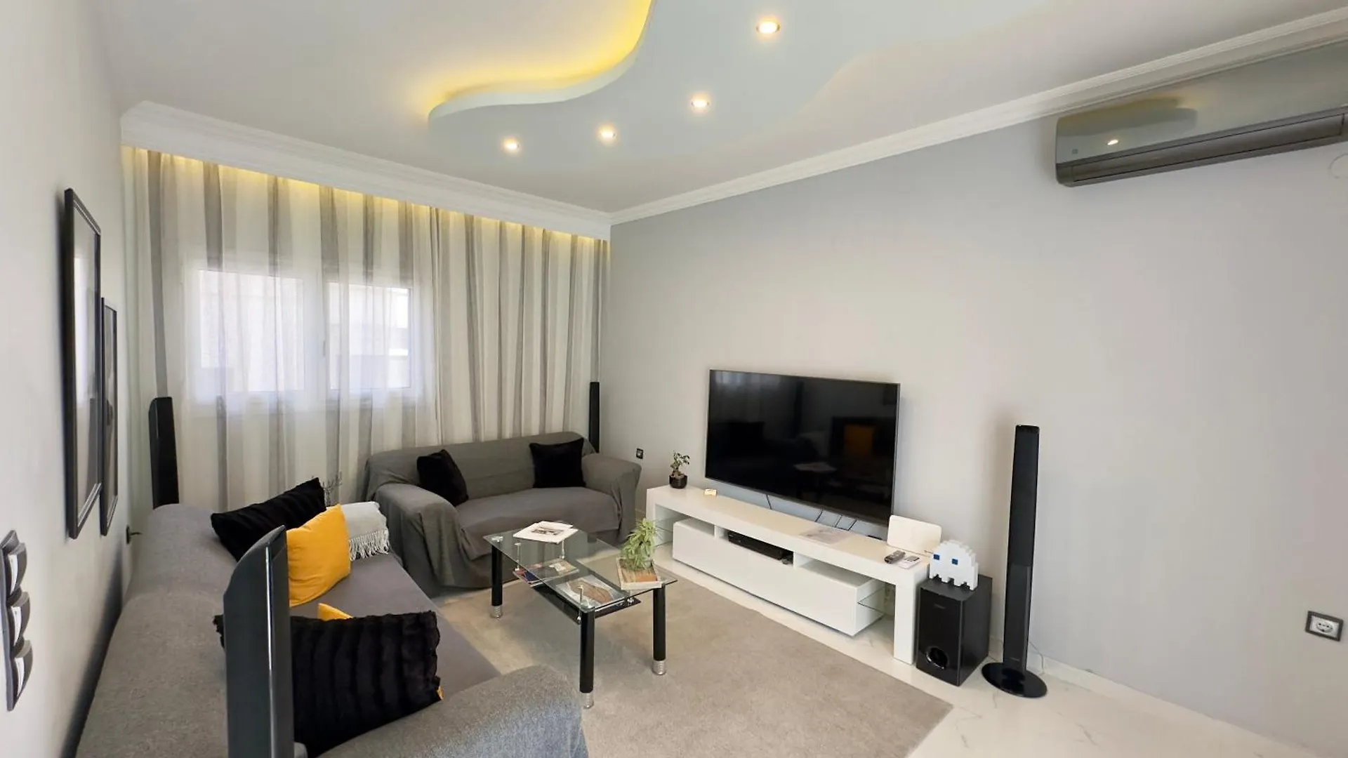 Zillion Home - Modern & Lux Stay In Kalamaria By Tt Thessaloniki 0*,  Greece